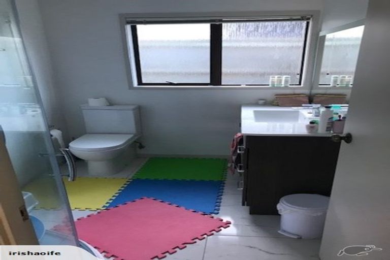 Photo of property in 24a East Coast Road, Milford, Auckland, 0620