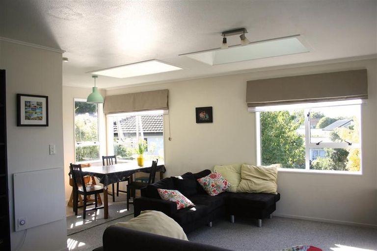 Photo of property in 1 Sasanqua Way, Crofton Downs, Wellington, 6035