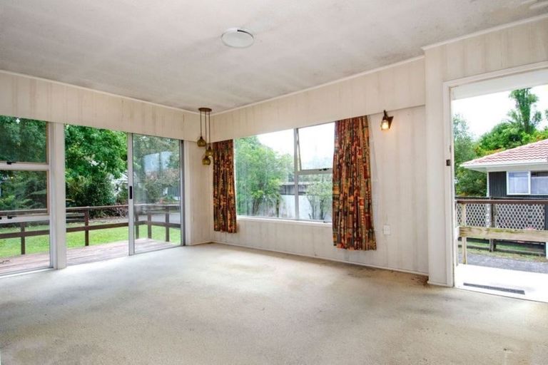 Photo of property in 1/14 Battle Place, Glenfield, Auckland, 0629