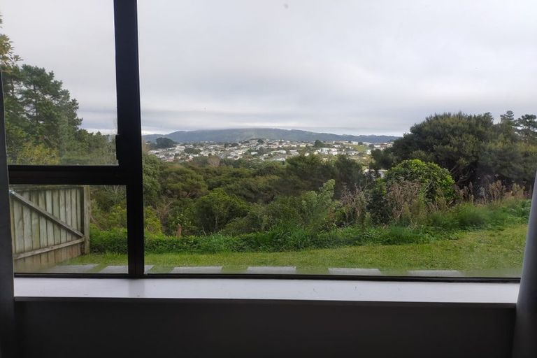 Photo of property in 3 Gaff Place, Whitby, Porirua, 5024