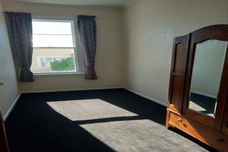 Photo of property in 5 Claremont Grove, Mount Victoria, Wellington, 6011