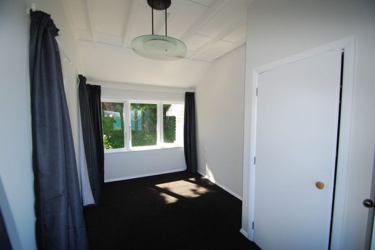 Photo of property in 2 Rangiora Avenue, Kaiwharawhara, Wellington, 6035