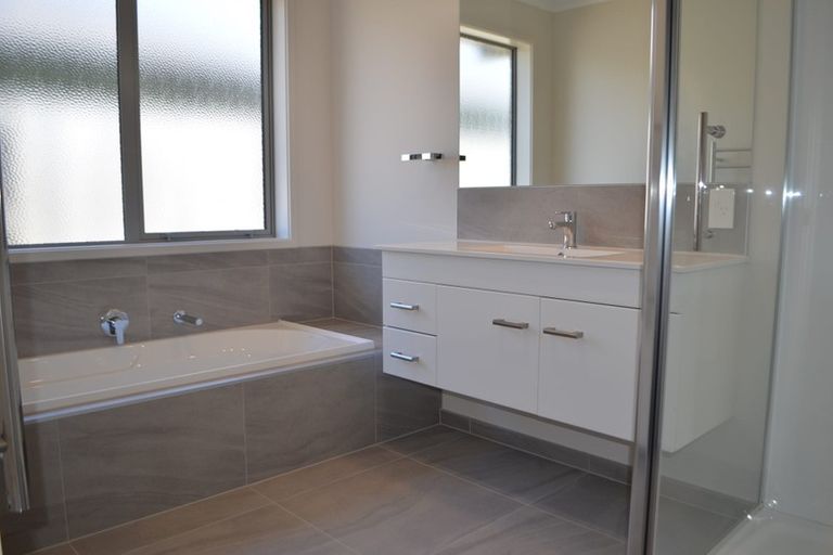 Photo of property in 9 Drabble Crescent, Papamoa Beach, Papamoa, 3118