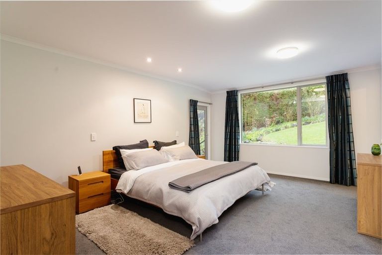 Photo of property in 8 Cove Street, Roseneath, Port Chalmers, 9023