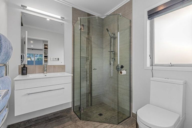Photo of property in 32 Dunlops Crescent, Marshland, Christchurch, 8083