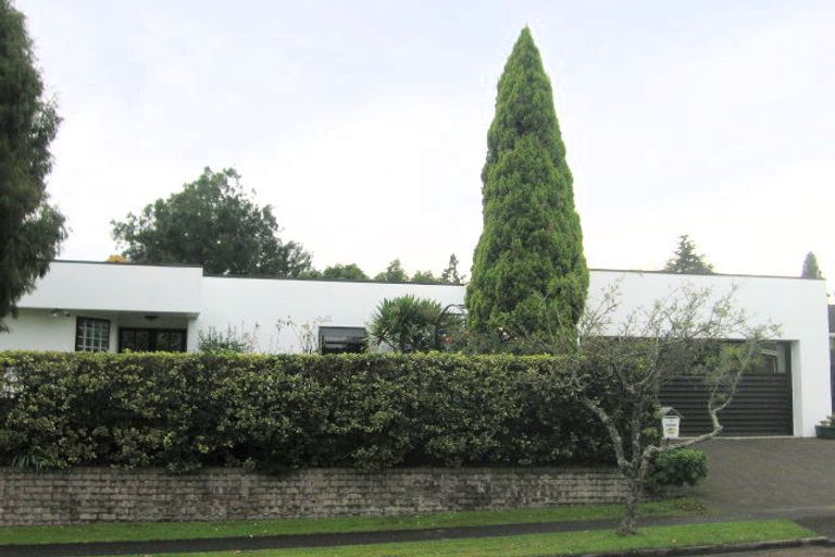 Photo of property in 1 Perindale Drive, Chartwell, Hamilton, 3210