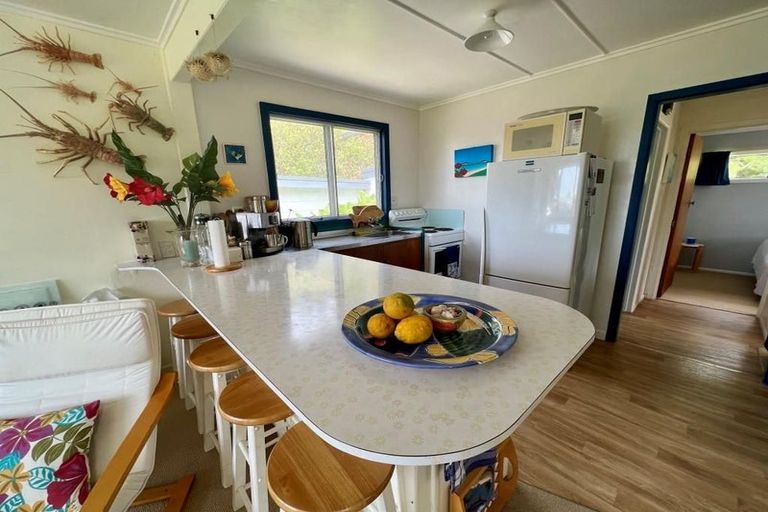 Photo of property in 221 Oakura Road, Oakura, Hikurangi, 0184