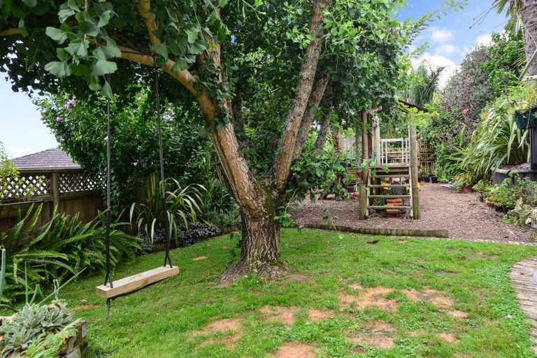 Photo of property in 93 Storey Avenue, Forest Lake, Hamilton, 3200