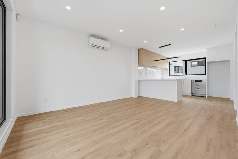 Photo of property in 8/201 Sunnynook Road, Wairau Valley, Auckland, 0627