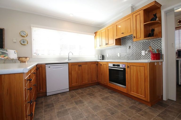 Photo of property in 30 Cruickshank Crescent, Rosedale, Invercargill, 9810