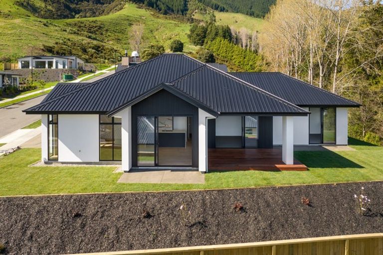 Photo of property in 86 Sunningdale Drive, Stoke, Nelson, 7011