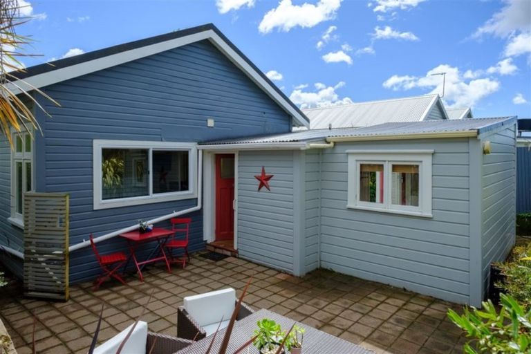 Photo of property in 4 Ventnor Street, Mornington, Dunedin, 9011