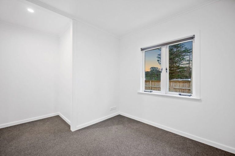 Photo of property in 24 Godley Road, Green Bay, Auckland, 0604