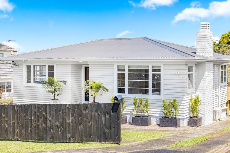Photo of property in 14 Belmont Terrace, Milford, Auckland, 0620