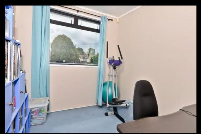 Photo of property in 15 Purcell Place, Melville, Hamilton, 3206