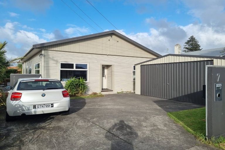 Photo of property in 7 Normanby Street, Fitzroy, New Plymouth, 4312