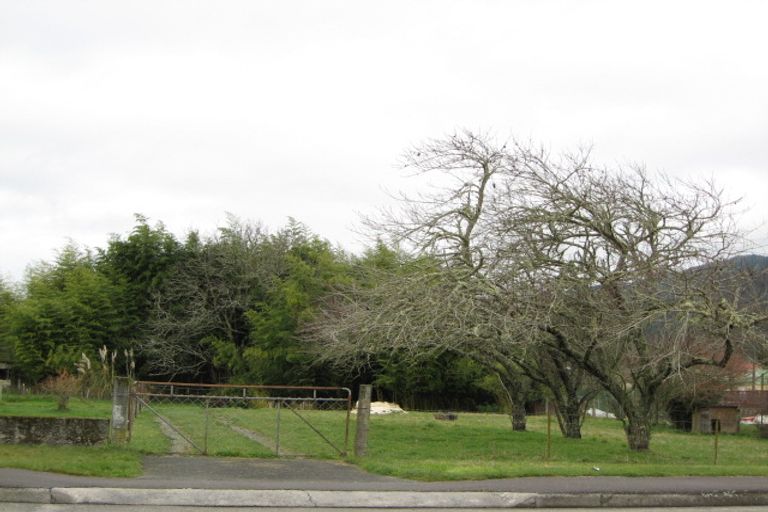 Photo of property in 10 Hampden Street, Murchison, 7007