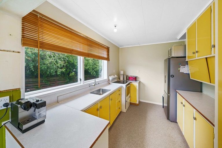 Photo of property in 35 Cologne Street, Martinborough, 5711