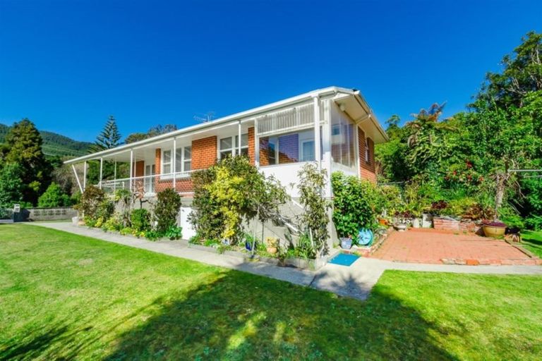 Photo of property in 120 Ruapehu Street, Paraparaumu, 5032