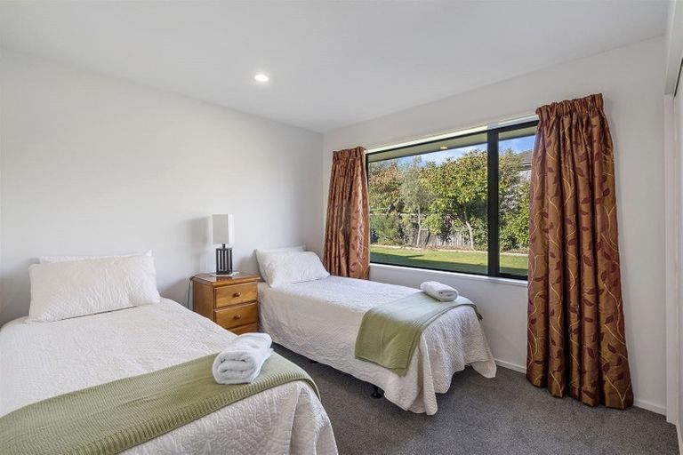 Photo of property in 26 Hemingway Place, Spencerville, Christchurch, 8083