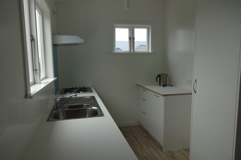 Photo of property in 73 Queens Drive, Lyall Bay, Wellington, 6022