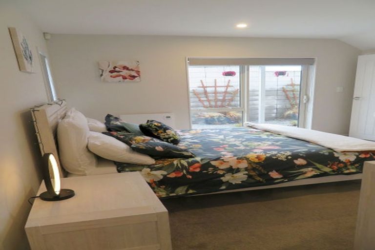 Photo of property in 25a Pupuke Road, Birkenhead, Auckland, 0627