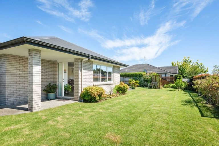 Photo of property in 15 Maniaroa Drive, Katikati, 3129