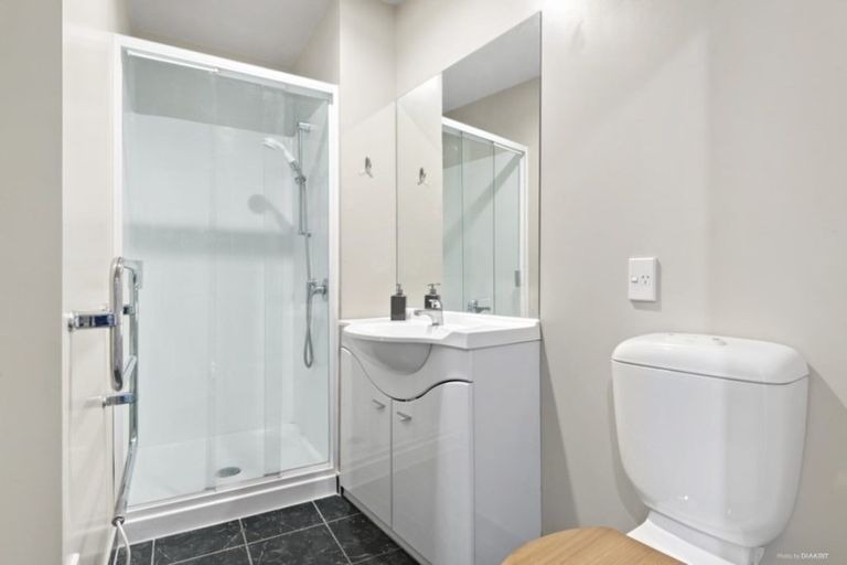 Photo of property in Atrium Towers, 1n/154 The Terrace, Wellington Central, Wellington, 6011