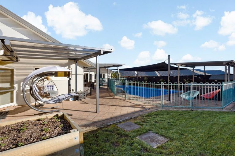 Photo of property in 17 Strathconnan Court, Rototuna, Hamilton, 3210