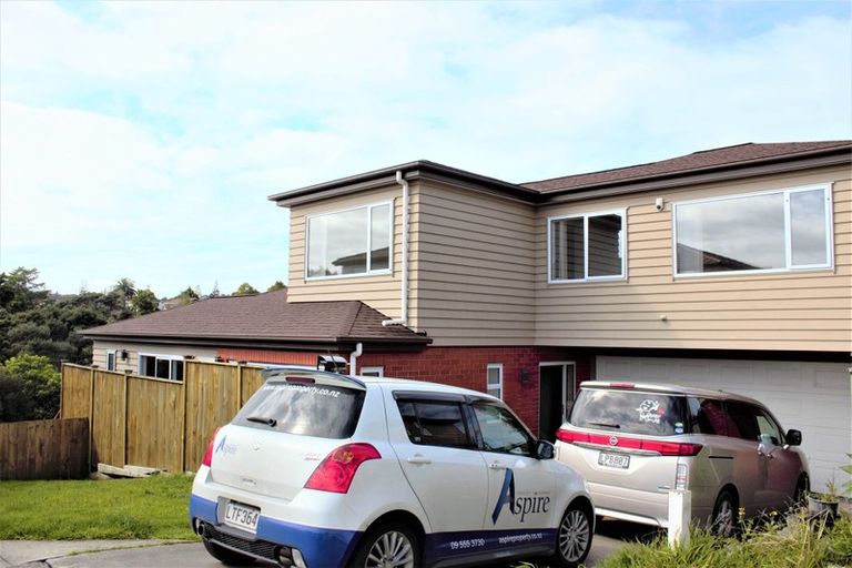 Photo of property in 76a Tamahere Drive, Glenfield, Auckland, 0629