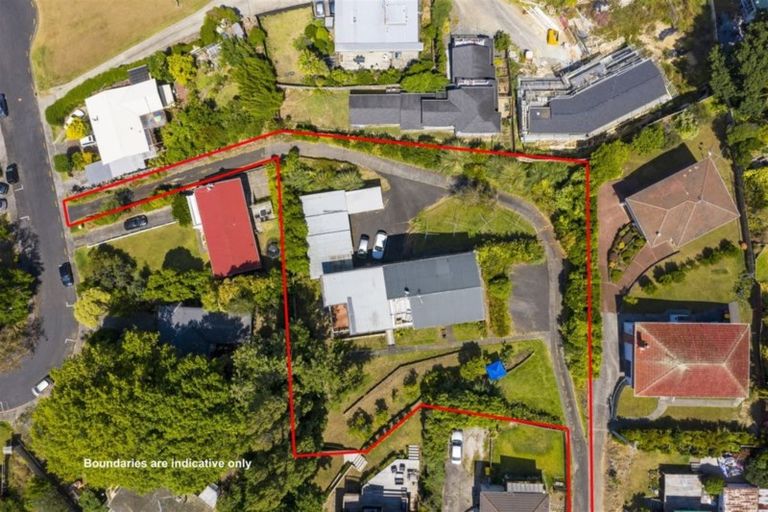 Photo of property in 71 College Road, Northcote, Auckland, 0627