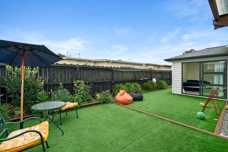 Photo of property in 15 Rosarina Lane, Takanini, 2112