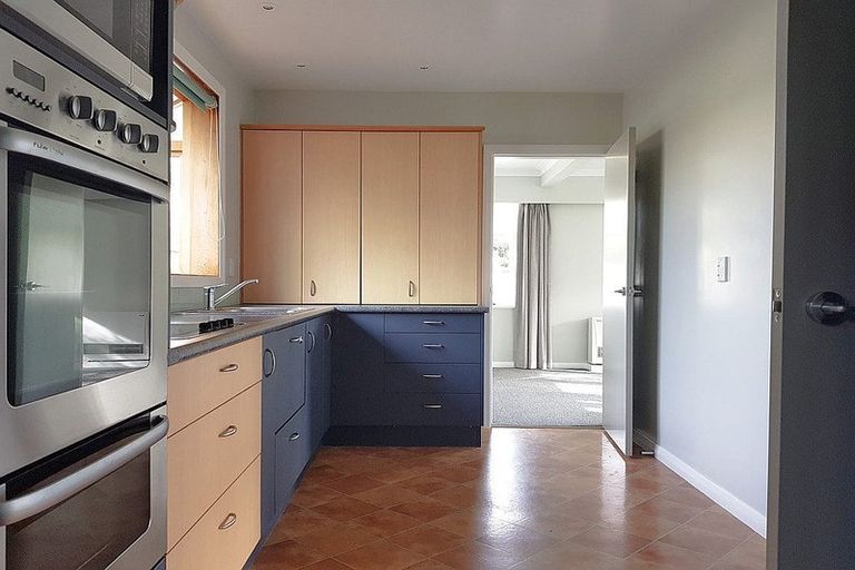 Photo of property in 98 Melbourne Street, South Dunedin, Dunedin, 9012