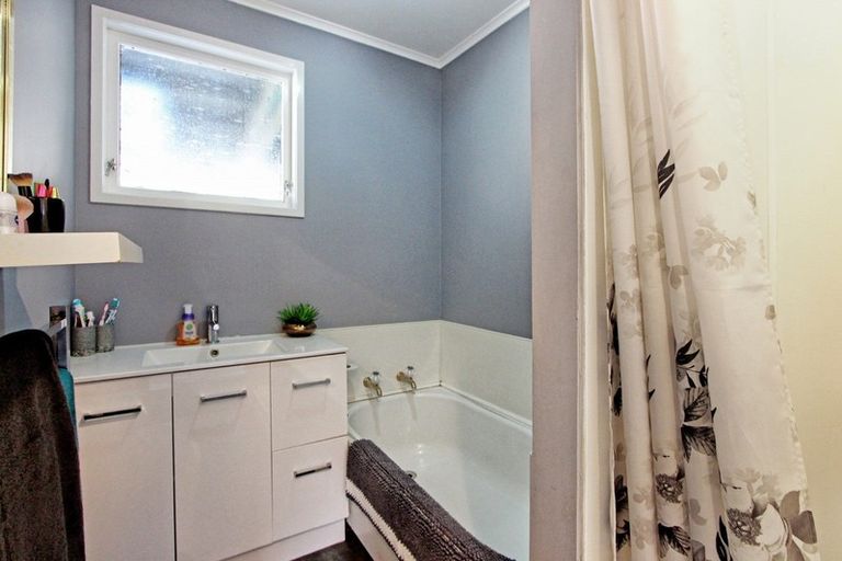 Photo of property in 14 Beryl Place, Pukehangi, Rotorua, 3015