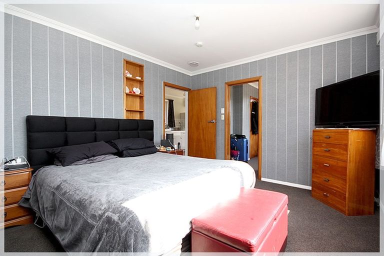 Photo of property in 253 Cambridge Street, Levin, 5510