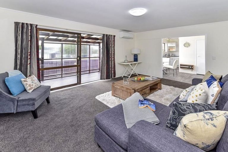 Photo of property in 1/3 Rapallo Place, Farm Cove, Auckland, 2012