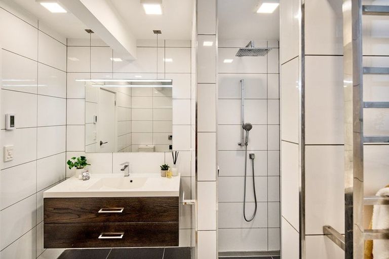 Photo of property in 42 Nottingham Street, Karori, Wellington, 6012