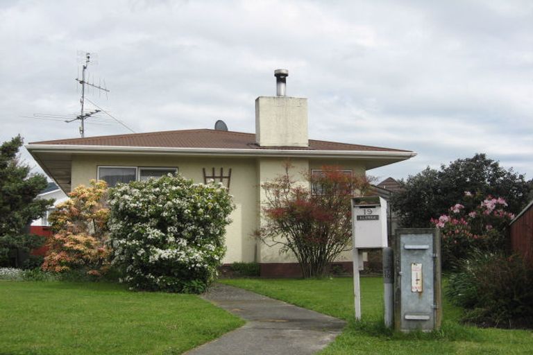 Photo of property in 19 Derby Street, Stoke, Nelson, 7011