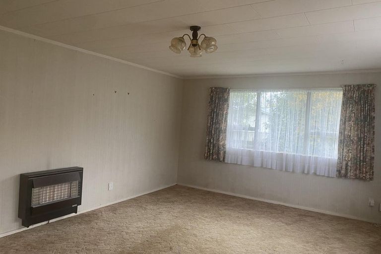 Photo of property in 2 Garnet Grove, Birchville, Upper Hutt, 5018