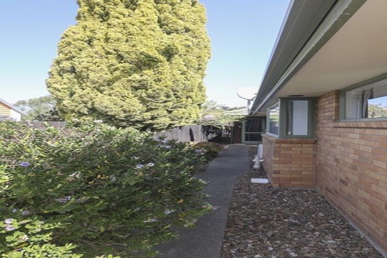 Photo of property in 2 Rue De La Mare, Parklands, Christchurch, 8083