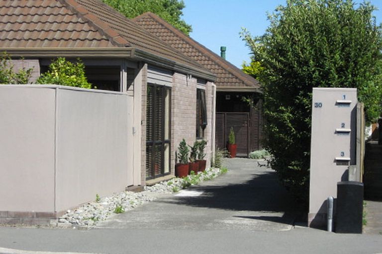 Photo of property in 2/30 Aikmans Road, Merivale, Christchurch, 8014