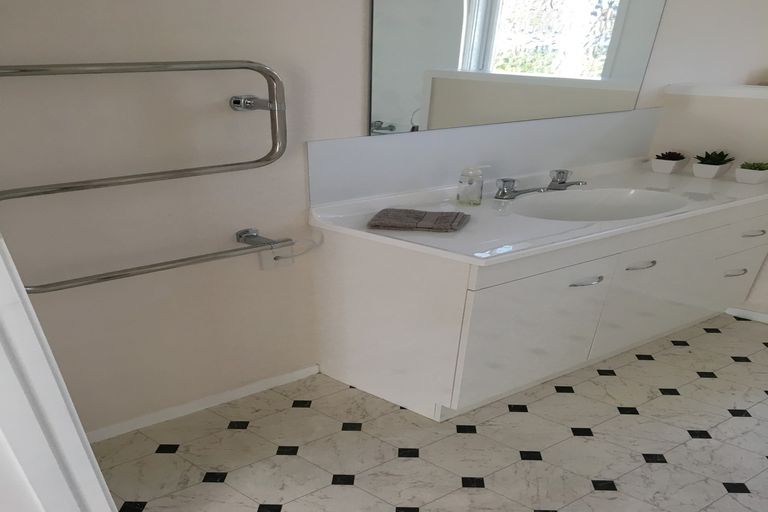 Photo of property in 34 Manson Street, Terrace End, Palmerston North, 4410