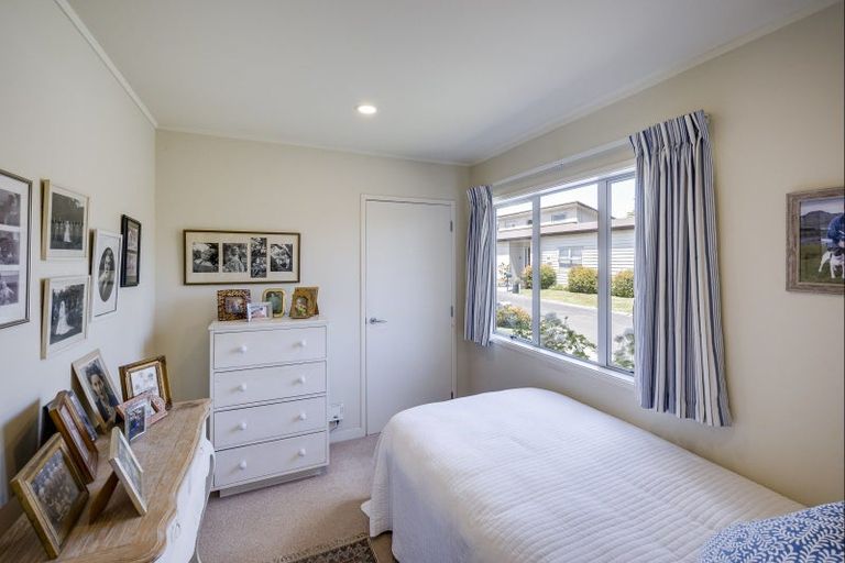 Photo of property in 28a Middle Road, Havelock North, 4130