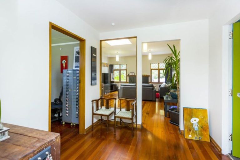 Photo of property in 7 Elmslie Road, Pinehaven, Upper Hutt, 5019