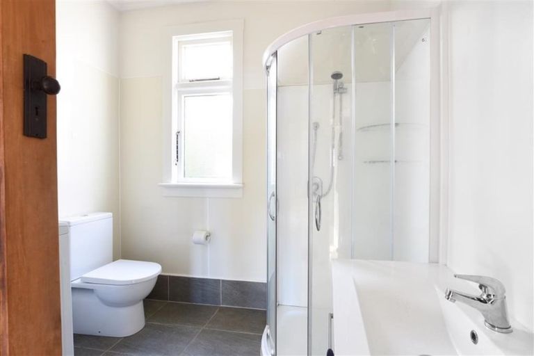 Photo of property in 15 Mataora Road, Kenmure, Dunedin, 9011