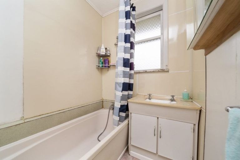 Photo of property in 15 Tohu Place, Spotswood, New Plymouth, 4310