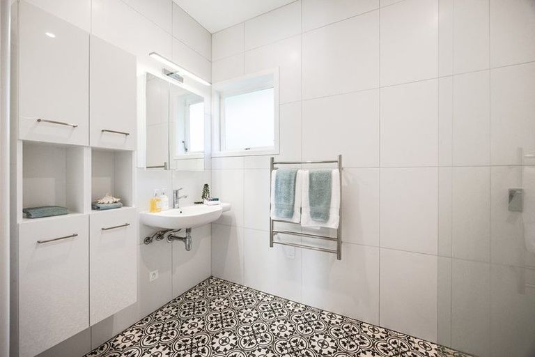 Photo of property in 58 Church Street, Devonport, Auckland, 0624