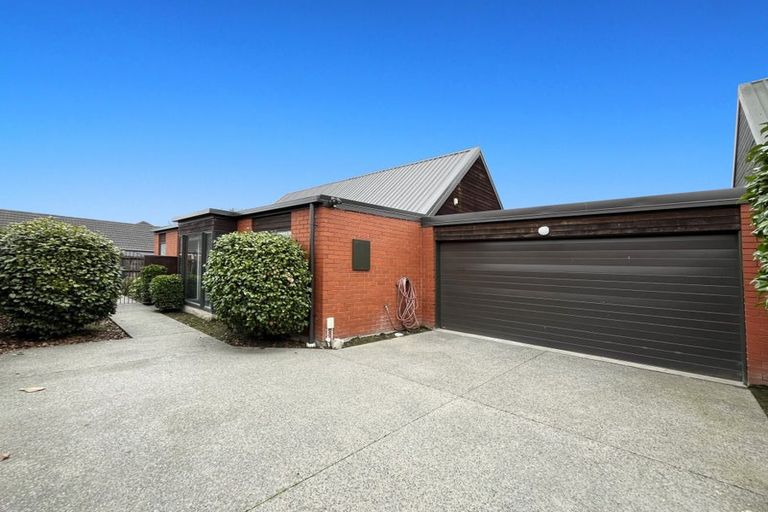 Photo of property in 2/87 Merrin Street, Avonhead, Christchurch, 8042