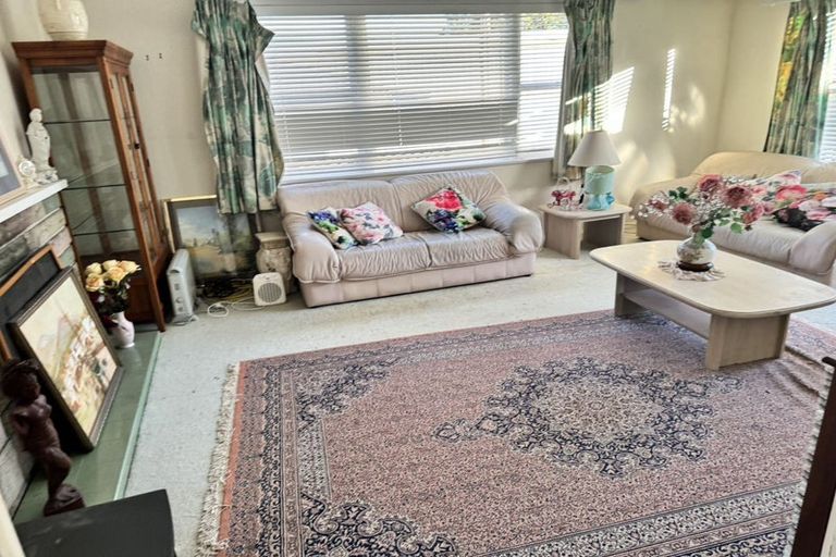 Photo of property in 20 Sovereign Place, Glenfield, Auckland, 0629