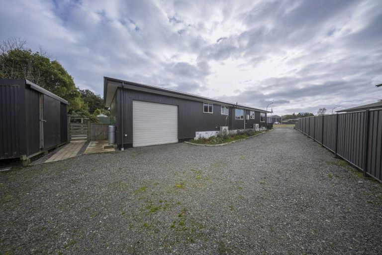 Photo of property in 25 Motu-au Close, Manapouri, 9679